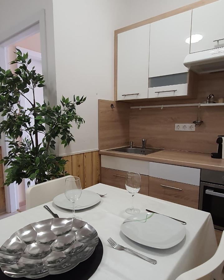 Camille Apartmanhouse Budapeste Exterior foto