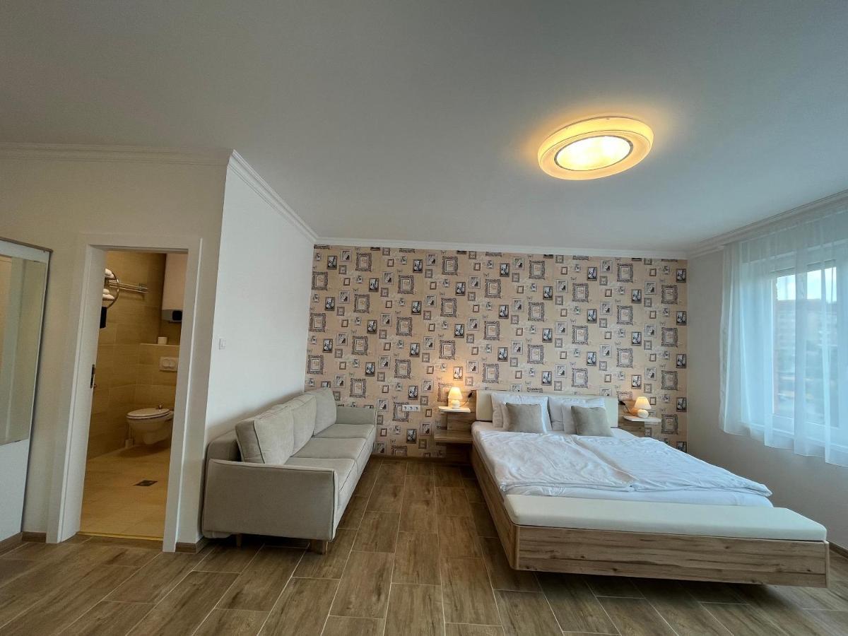 Camille Apartmanhouse Budapeste Exterior foto