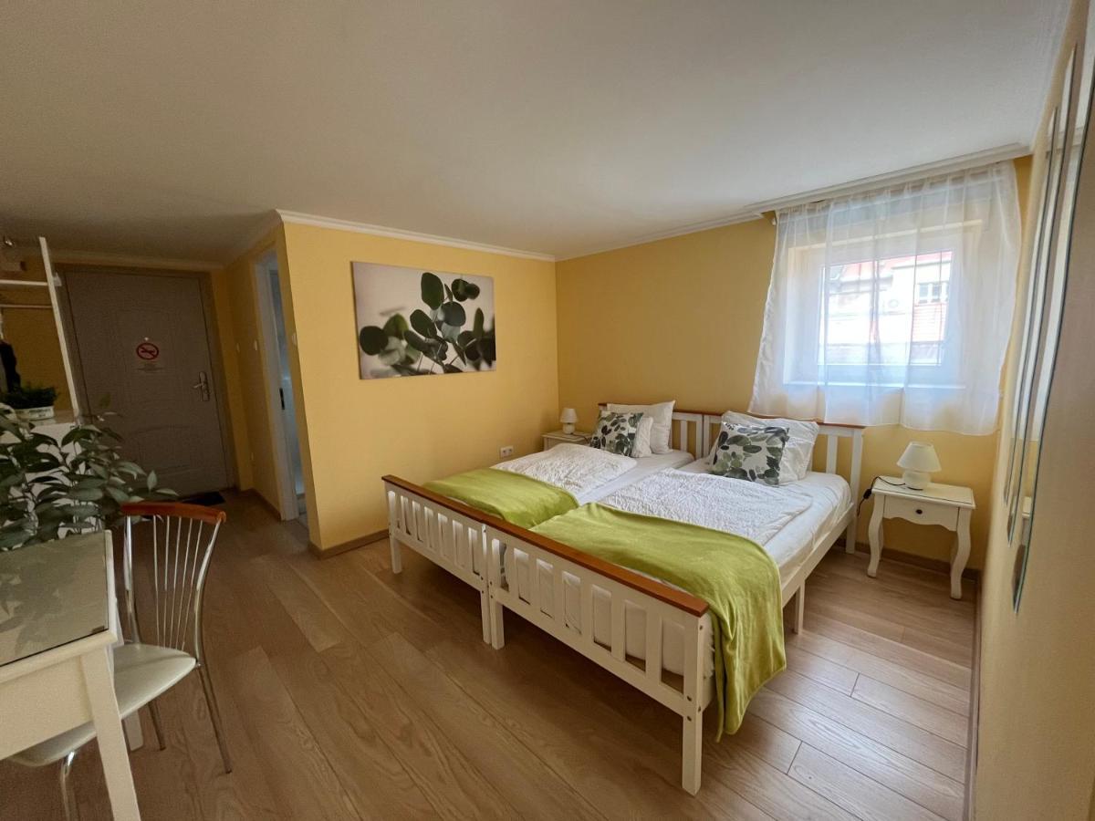 Camille Apartmanhouse Budapeste Exterior foto